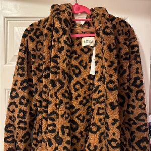 NWT UGGS Robe Ready before Christmas